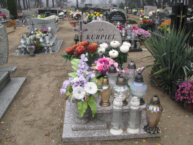 Grób Rozalia Kurpiel